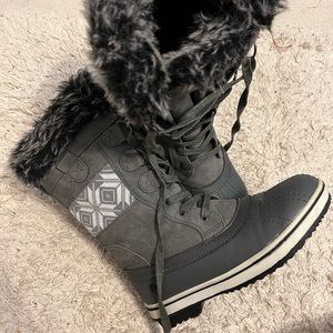 Winter boots
